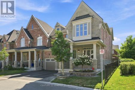 42 WORKMENS CIRCLE, Ajax (northwest Ajax), Ontario L1T 0N7, Canadá