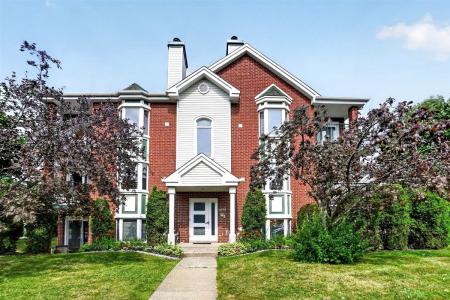 1070  Rue des Savoyards, Longueuil (Le Vieux-Longueuil), 魁北克省 J4M 2X4, 加拿大