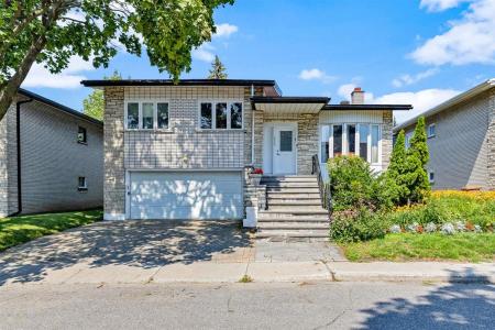 5729  Av. Wildwood, Côte-Saint-Luc, 魁北克省 H4W 1W8, 加拿大