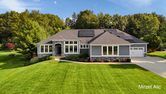 5220 Canyon River Drive NE, Ada, Michigan 49301, USA