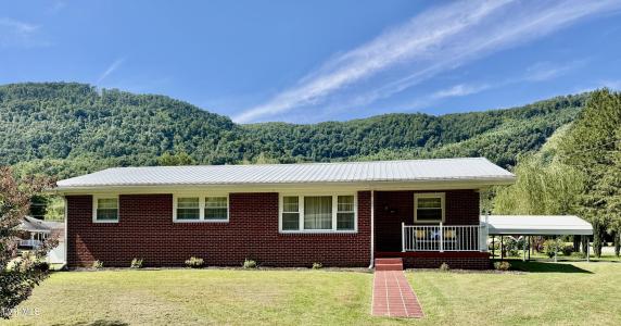 2235 E 3rd Avenue, Big Stone Gap, Virginia 24219, USA