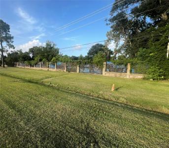 2005 S Highway 288b, Angleton, Texas 77515, USA
