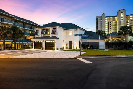 937 Strand Ave., North Myrtle Beach, South Carolina 29582