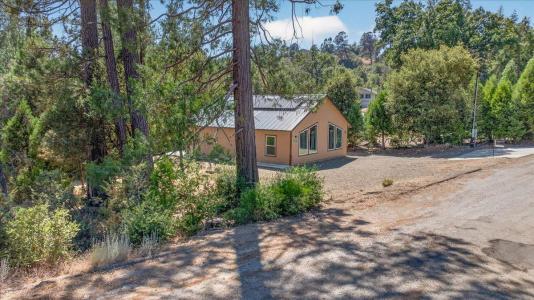 5594 Red Ibis Court, Mariposa, California 95338, USA