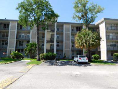 4851 NW 26th Court , 443, Lauderdale Lakes, Florida 33313, USA