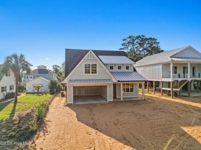 312 NE 58th Street, Oak Island, North Carolina 28465, USA