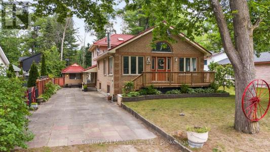 49 32ND STREET NORTH, Wasaga Beach, Ontario L9Z 2C4, Canada
