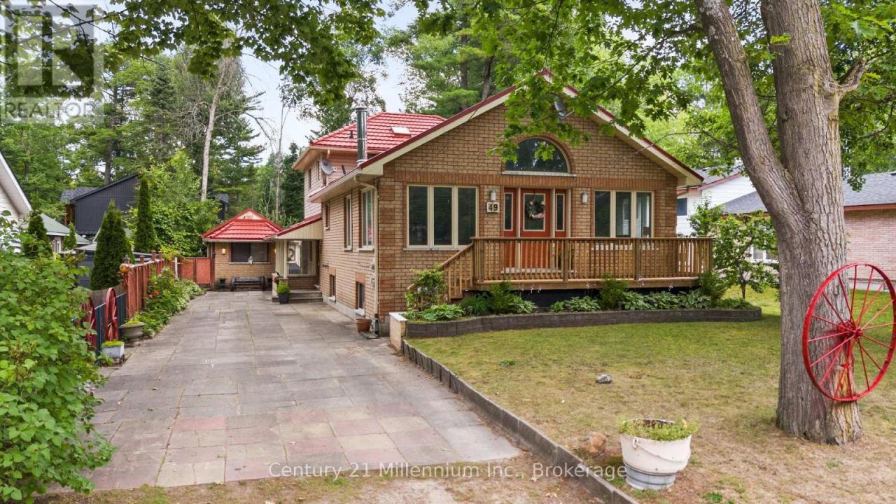 49 32ND STREET NORTH, Wasaga Beach, Ontario L9Z 2C4, Canada
