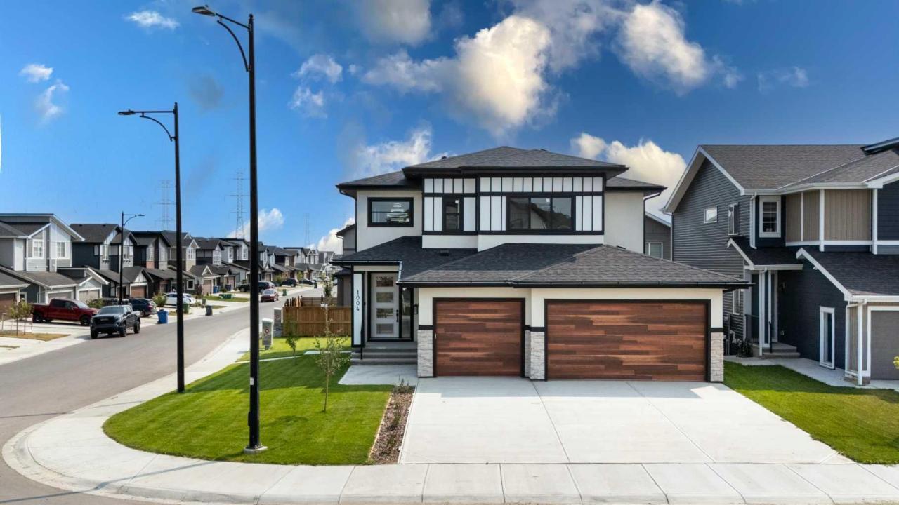 1004 WATERFORD DRIVE, Chestermere, Alberta T1X 2T7, Canadá