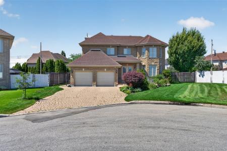 18207  Boul. Elkas, Kirkland, Quebec H9J 3Y3, Canada