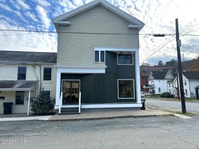 300 Keystone Street, Hawley, Pennsylvania 18428, USA