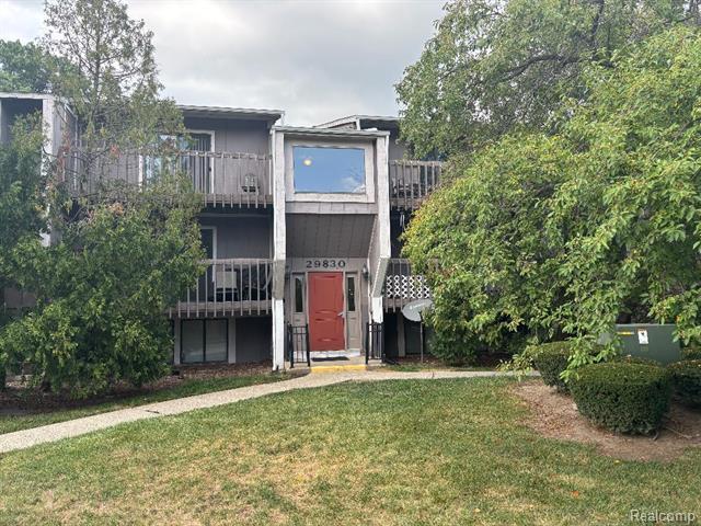 29830 W 12 Mile Road , 312, Farmington Hills, Michigan 48334, États-Unis