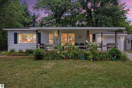 8180 Trails End Road, Lac, Michigan 48632, États-Unis