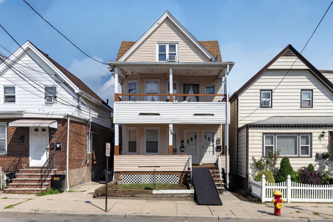 128 Ackerman Ave, Clifton, New Jersey 07011, Stati Uniti