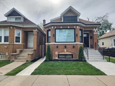 8816 S Laflin Street, Chicago, Illinois 60620, USA