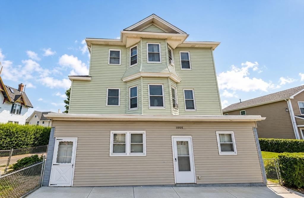 1008-1012 Stafford Rd , 2, Fall River, מסצ'וסטס 02721, ארצות הברית של אמריקה
