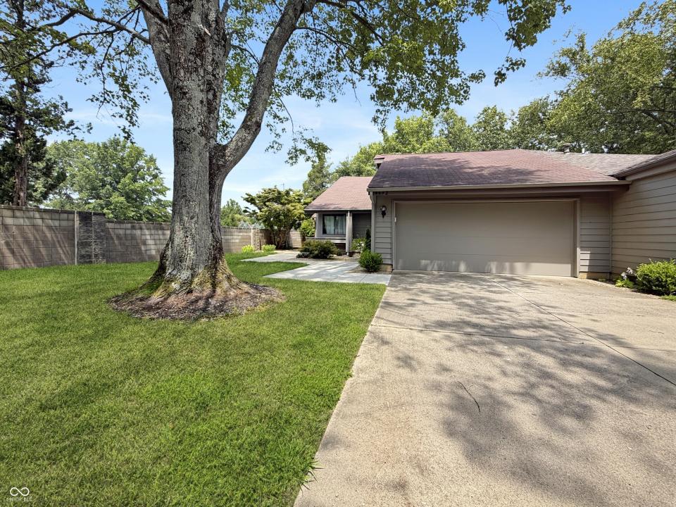 4692 Carya Square, Columbus, אינדיאנה 47201, ארצות הברית של אמריקה