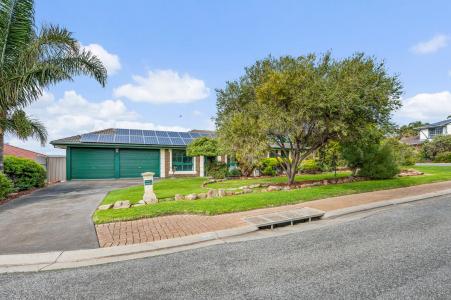 16 Paignton Close, Moana, SA 5169, Australia