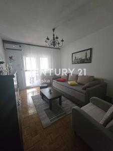 TRG MLADOSTI, Zaprešić, Zagrebačka Županija 10290, Croatia