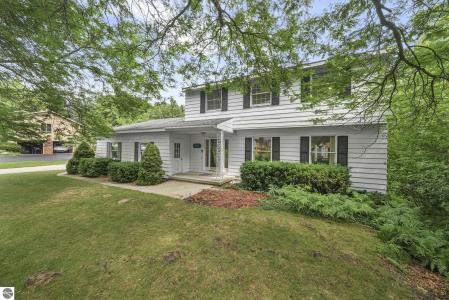 504 Highland Park Drive, Traverse City, Michigan 49686, USA