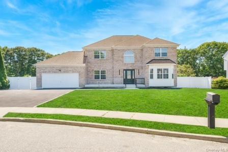 14 Lindsey Place, Holbrook, New York 11741, USA