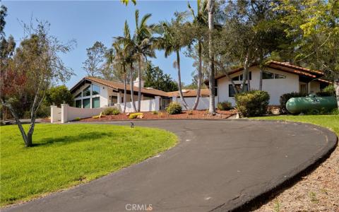 875 Golden Hawk, Arroyo Grande, California 93420, USA