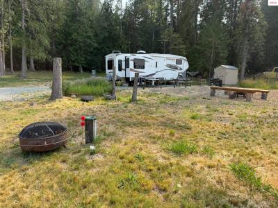 210 Cottonwood Ln, Priest River, Idaho 83856, États-Unis