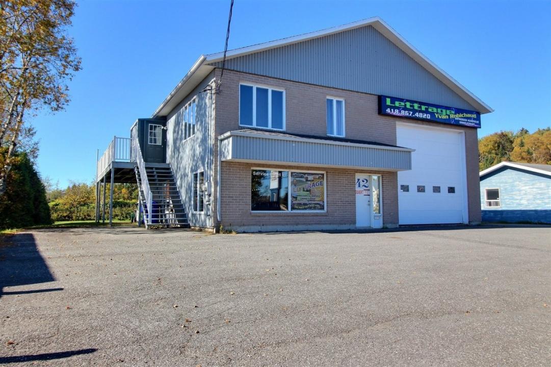 42Z Boul. Cartier, Rivière-du-Loup, Quebec G5R 5Z4, Canada