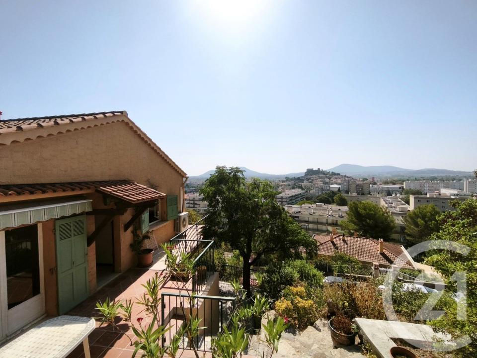 La Garde, Provence-Alpes-Côte D'Azur 83130, França