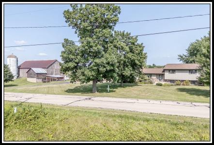 N3212 Bean City Road , 2, New London, Wisconsin 54961-8800, États-Unis