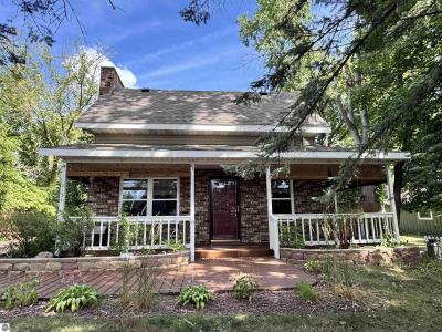 4131 E Rosebush Road, Rosebush, Michigan 48878, USA