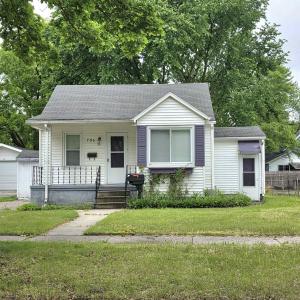 706 Oak, Essexville, Michigan 48732, États-Unis