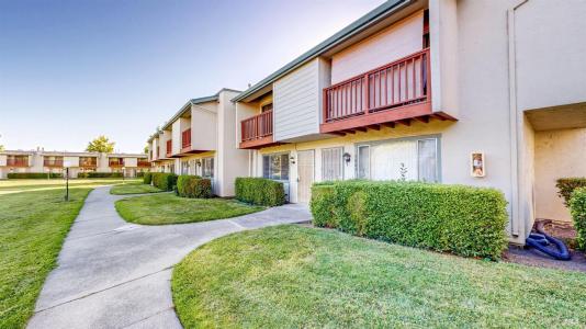 1041 Golf Course Dr, Rohnert Park, California 94928, USA