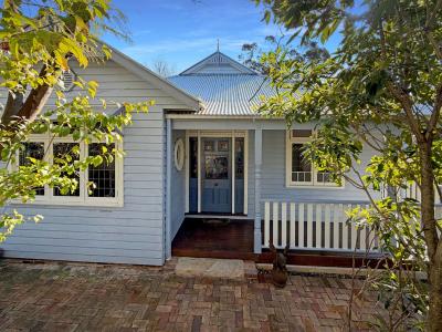 145 Great Western Highway, Hazelbrook, NSW 2779, Australia