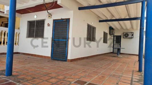 Sector  Playa Sur Casa de Playa en Venta, Chichiriviche, Falcón 00001, Venezuela
