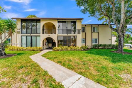 3561 Pine Tree Ct , D-1, Green Acres, Florida 33463, USA