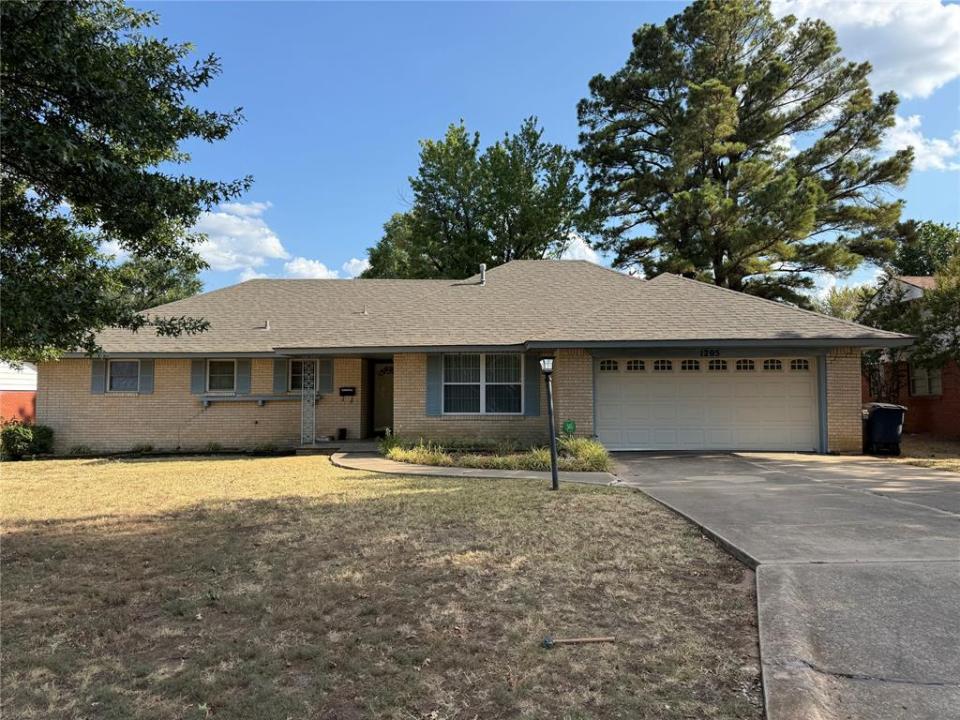 1205 Charles Drive, Shawnee, Oklohoma 74804, Amerika Birleşik Devletleri