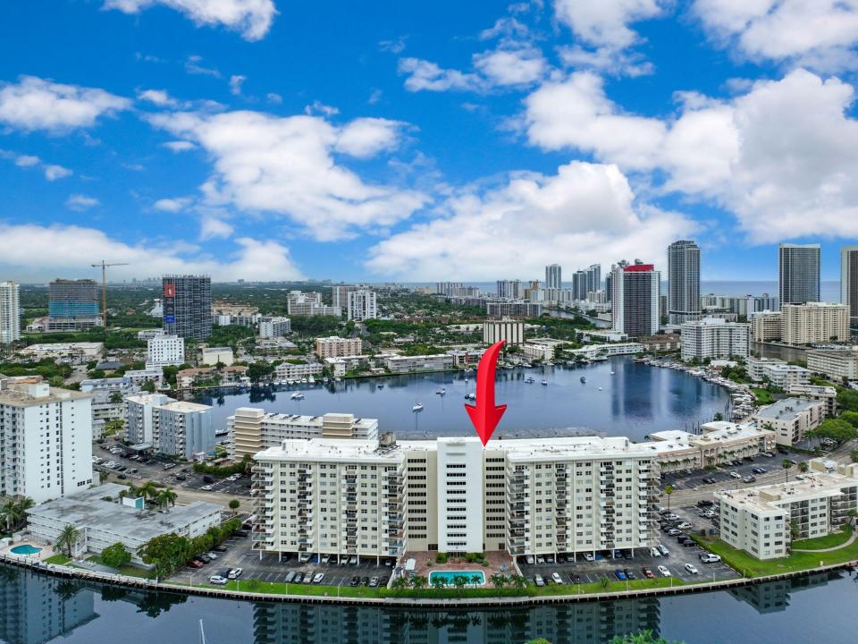 401 Golden Isles Drive unit: 1014, Hallandale Beach, Florida 33009, USA