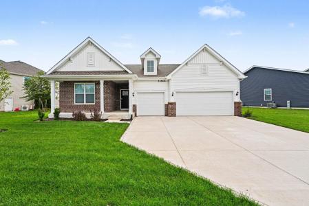 11602 Clyde Drive, Winfield, Indiana 46307, USA