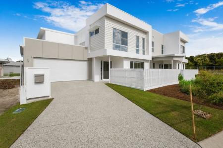 1/8 Conifer Crescent, Palmview, QLD 4553, Australia