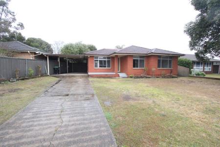 11 Dredge Avenue, Moorebank, NSW 2170, 오스트레일리아