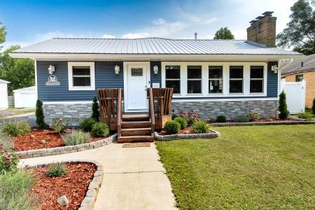 212 W Collins, Midland, Michigan 48640, USA