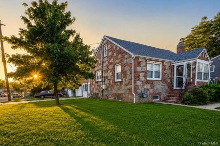 4 Brown Street, West Babylon, New York 11704, USA