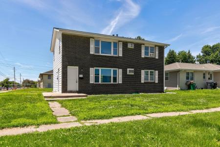 102 NW Sharmin Drive, Ankeny, Iowa 50023, USA