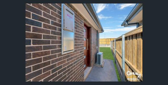 16a Kinghorne Street, Gledswood Hills, NSW 2557, Australia