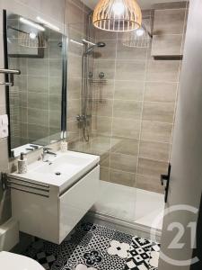 Riom, Овернь 63200, Франция