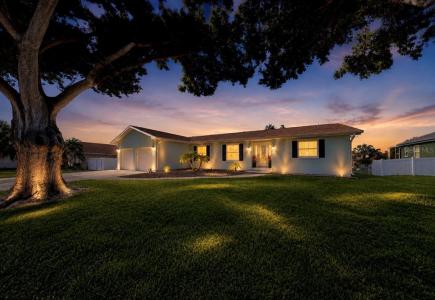 708 Spanish Main Dr, Apollo Beach, Florida 33572, USA