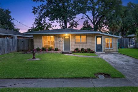 10617 SALEM Street, River Ridge, Louisiana 70123, USA