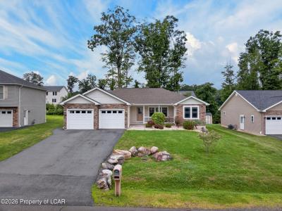54 Woodcrest Avenue, Mountain Top, Pennsylvania 18707, USA