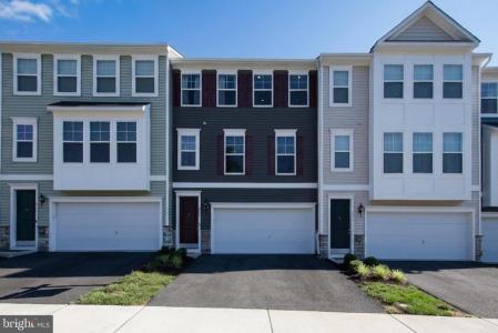 4014 Shire Meadow Lane, Triangle, Virginia 22172, USA